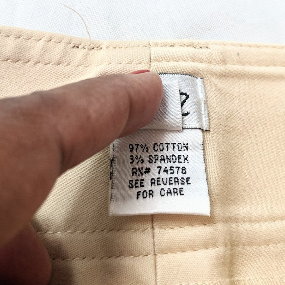 Cache Y2k Cream Oversize Button Adorned Capris - image 5